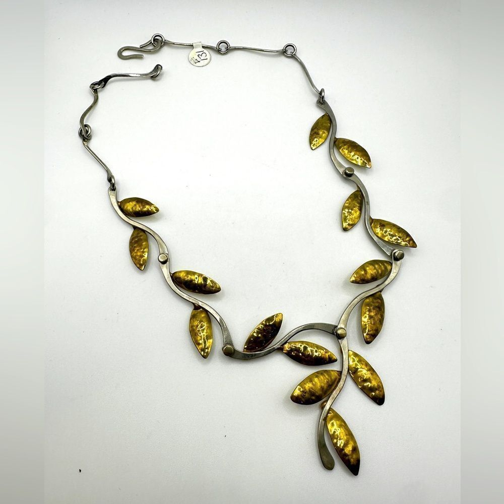 20" Artisan Two tone, hammered gold tone‎ leaf and silver tone metal necklace!